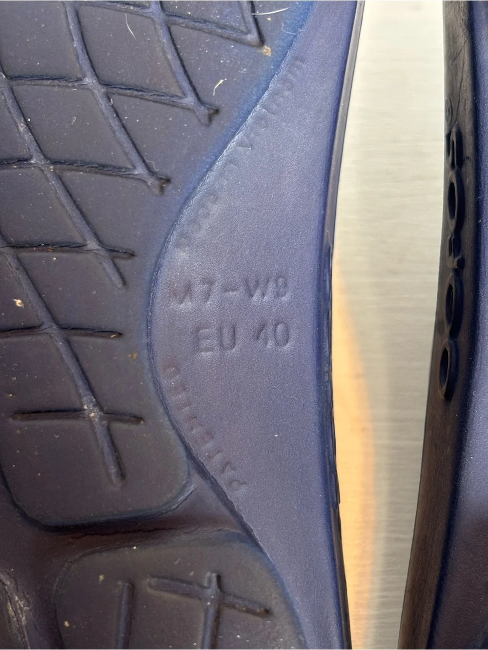 OOFOS OOahh Unisex Sandals Navy Blue size M7/W9